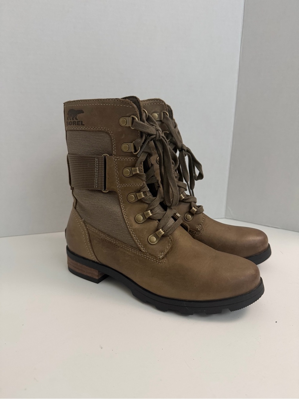 Sorel Boots Emelie Conquest Combat Lace Up Leather Buckle Olive Green Khaki